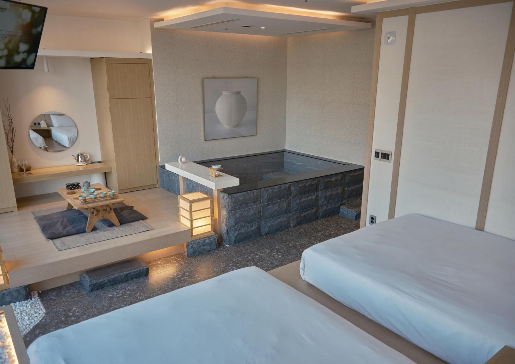 Uh Suite The Seoul Exterior foto